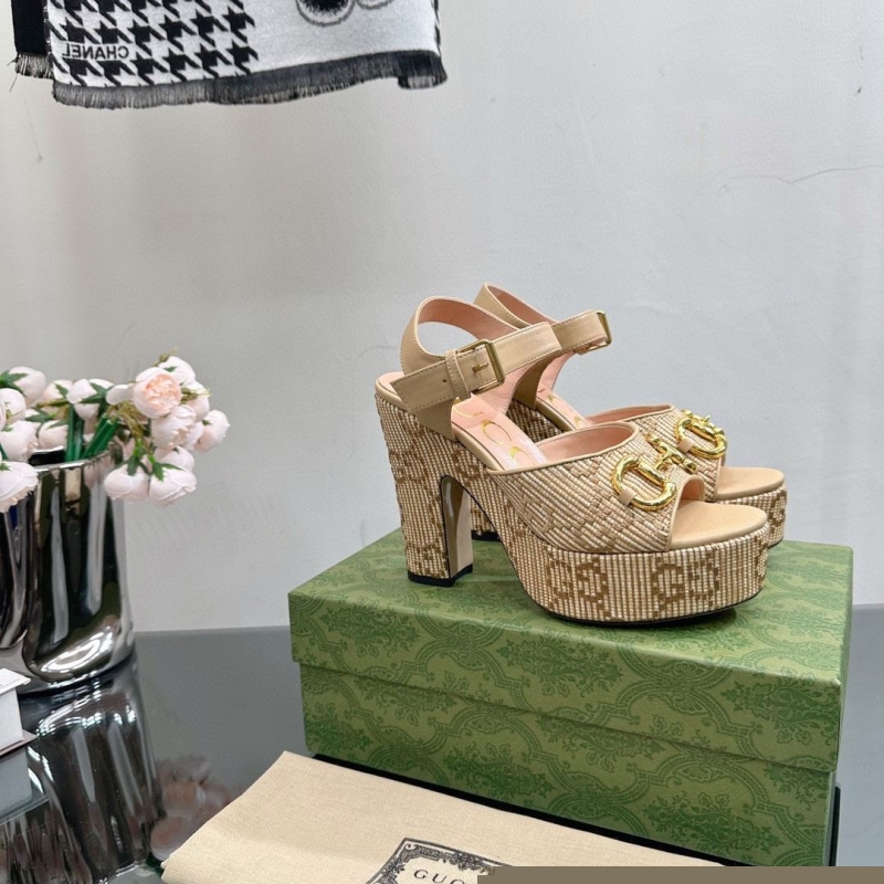 G*u*i high heels